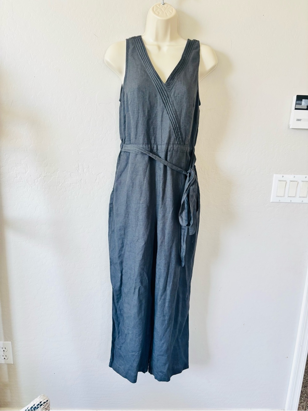 Kuhl Fresco Jumpsuit Sleeveless V-Neck Tie-Waist Cropped Jumpsuit - Charcoal - Picture 2 of 12